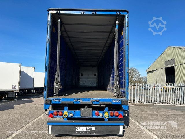 Auflieger mit Pritsche & Plane Schmitz Cargobull Curtainsider Standard UK
