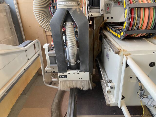 CNC machining center SCM Tech Z27 C