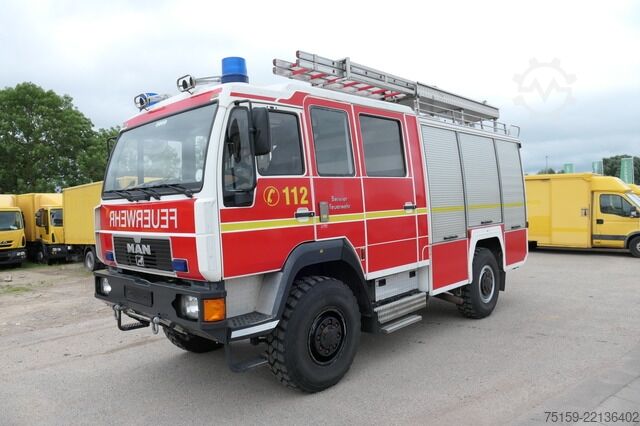 Custom body truck man 10.224 DoKa LHF 16/12 4x4 Wassertank 850l