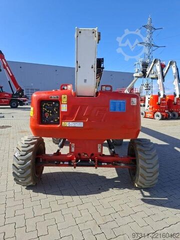 Articulated boom lift JLG M600JP