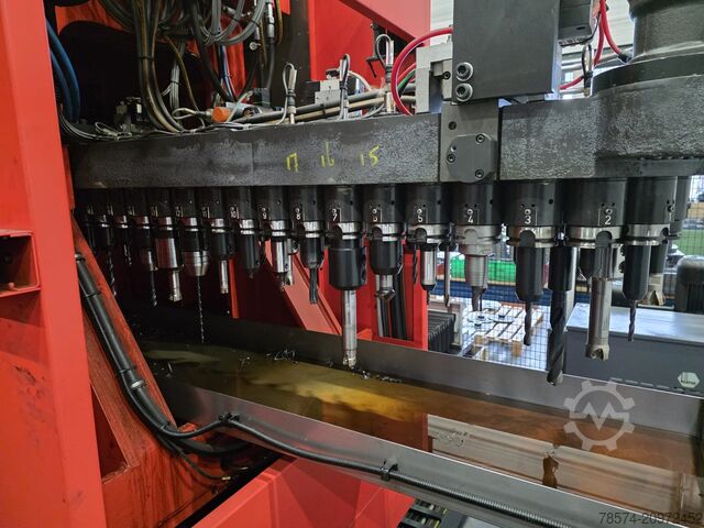 Universal machining center Matec 30HV