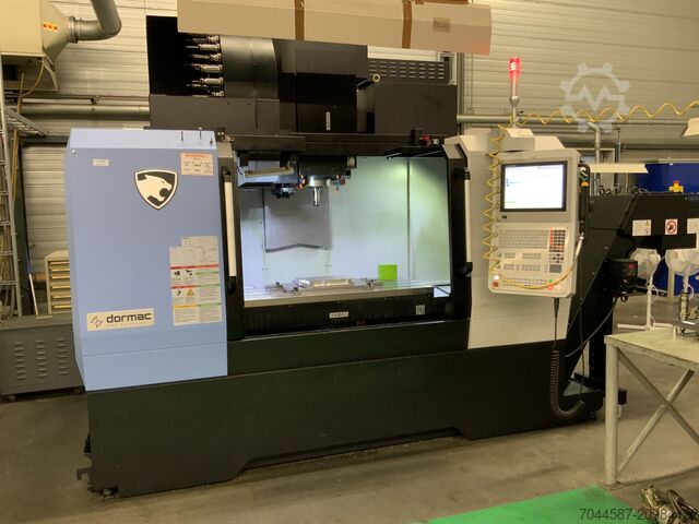 Machining center DN Solutions DNM 5700
