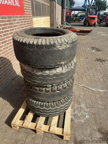 Tyre  4 Banden 11.5/80.15.3 - Gebruikt