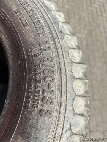 Tyre  4 Banden 11.5/80.15.3 - Gebruikt
