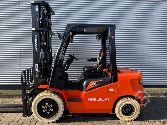 Electric 4-wheel forklift Noblelift CPD30-AF1S
