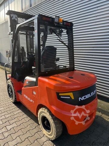 Electric 4-wheel forklift Noblelift CPD30-AF1S
