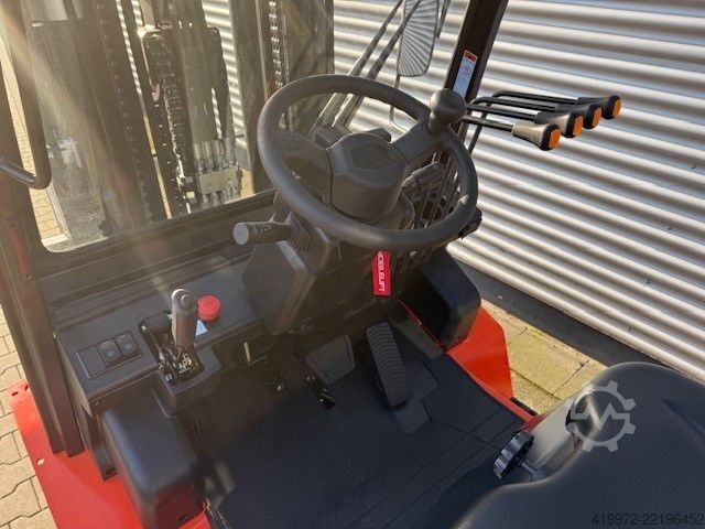 Electric 4-wheel forklift Noblelift CPD30-AF1S