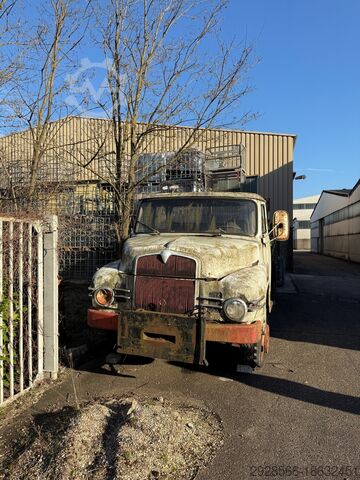 Truck chassis MAN SM 518
