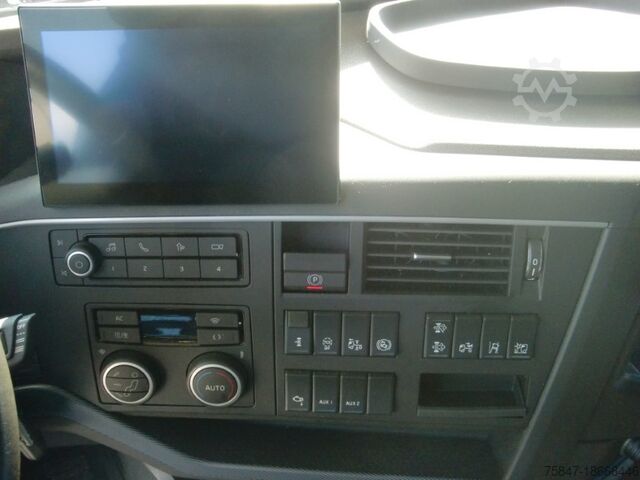 Standard SZM Volvo FH 500 Schubbodenhydraulik Standklima