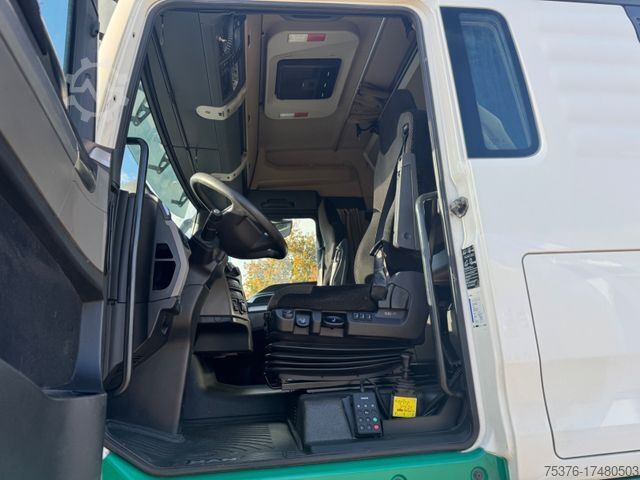 Standard tractor unit MAN TGX 18.460 mit Standklimaanlage