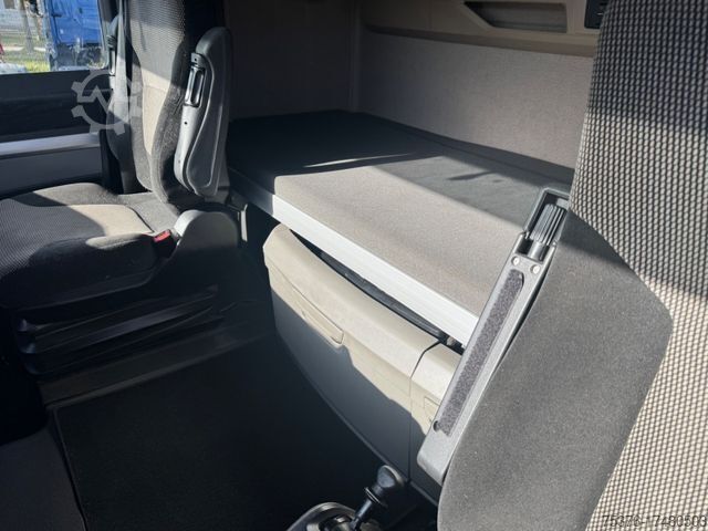 Standard tractor unit MAN TGX 18.460 mit Standklimaanlage