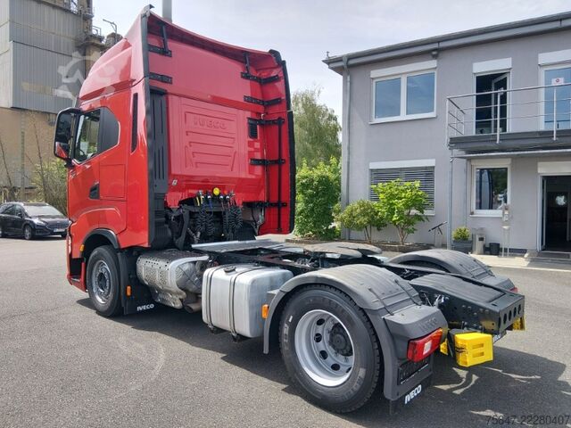 Standard SZM Iveco S-Way AS 440 S 49 T/FP Standklima ACC