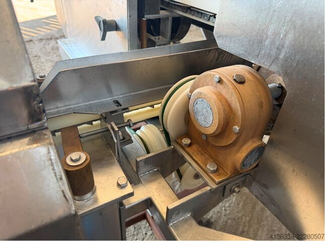 Fish processing machine VMK 18 Filleting and Heading Machine