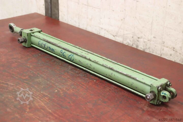 Hydraulikzylinder Rexroth CD70G50/36-600 Hub 600 mm
