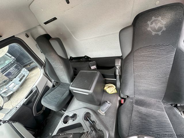 Box truck MERCEDES-BENZ 1833 Antos