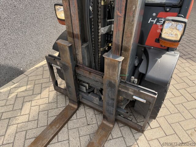 Linde H30D-01 Triplex 460 Free Lift / Sideshift / 4th Function VW Diesel 2011 LINDE H30D-01 Triplo 460 Freelift / Sideshift / 4e Functie VW Diesel 2011