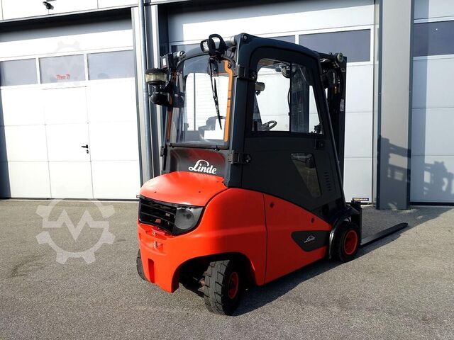 4-wheel forklift Linde H20D