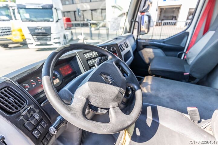 Box body RENAULT D16 250+DHOLLANDIA 1.5T.