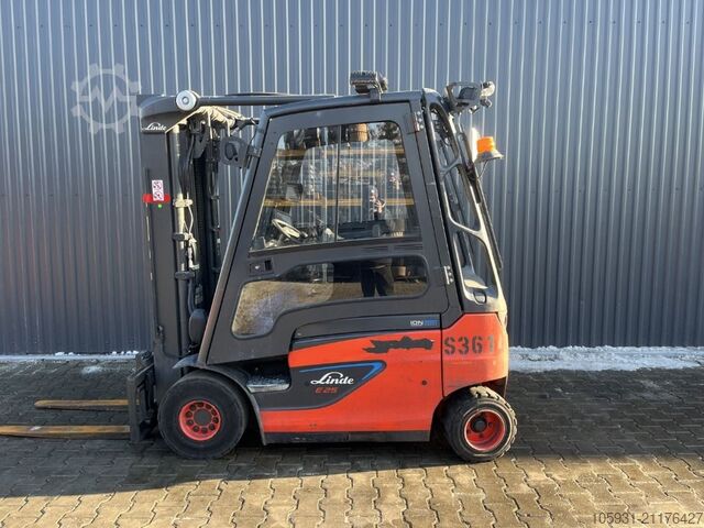 Elektro 4 Rad-Stapler Linde E25-01