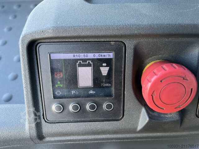 Tow Tractor Jungheinrich EZS350