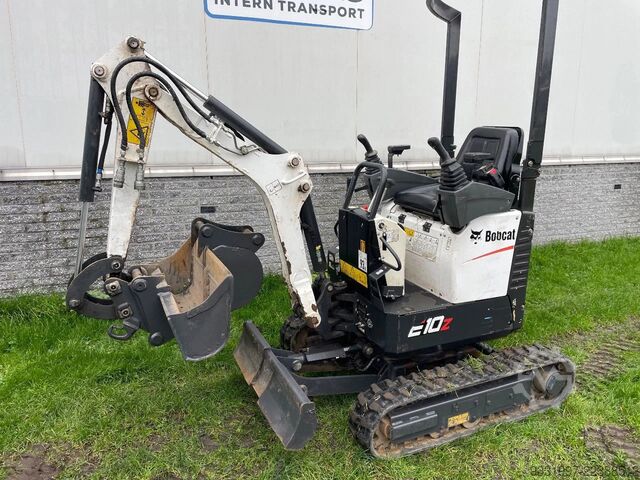 Mini excavator Bobcat E10 minigraver BJ 2023 slechts 615 uur
