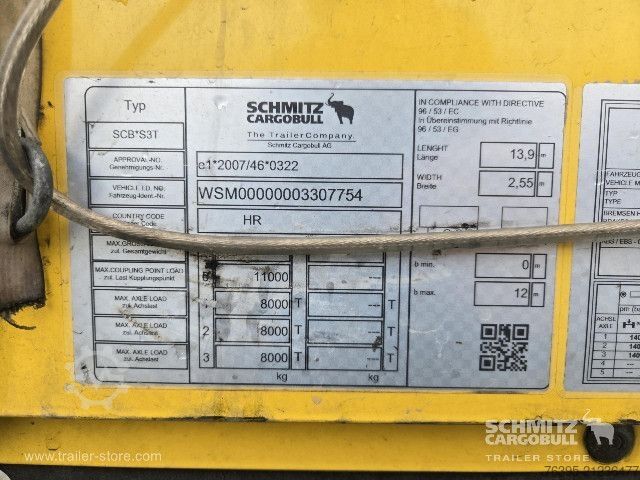 Auflieger mit Pritsche & Plane Schmitz Cargobull Semitrailer Curtainsider Standard