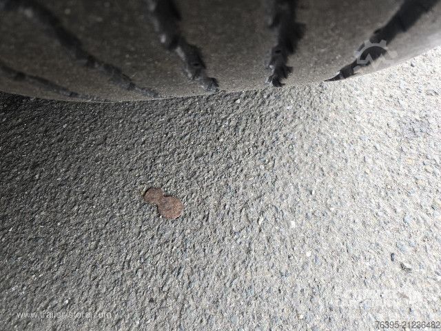 Auflieger mit Pritsche & Plane Schmitz Cargobull Semitrailer Curtainsider Standard