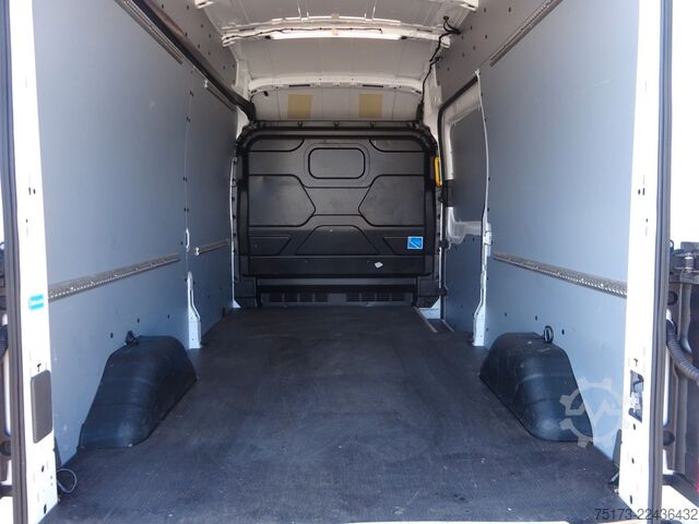 Kastenwagen hoch FORD Transit Kasten 350 L3H3 Trend 130PS HA Express