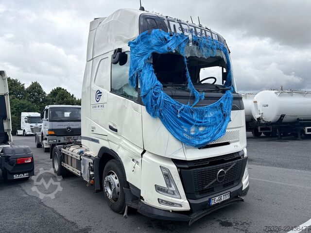 Standard tractor unit VOLVO FH 500 4x2, Globetrotter XL Aero, UNFALL