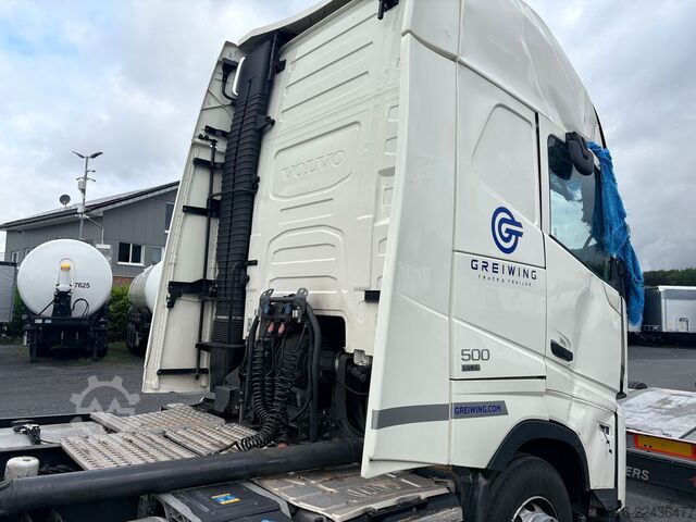 Standard tractor unit VOLVO FH 500 4x2, Globetrotter XL Aero, UNFALL