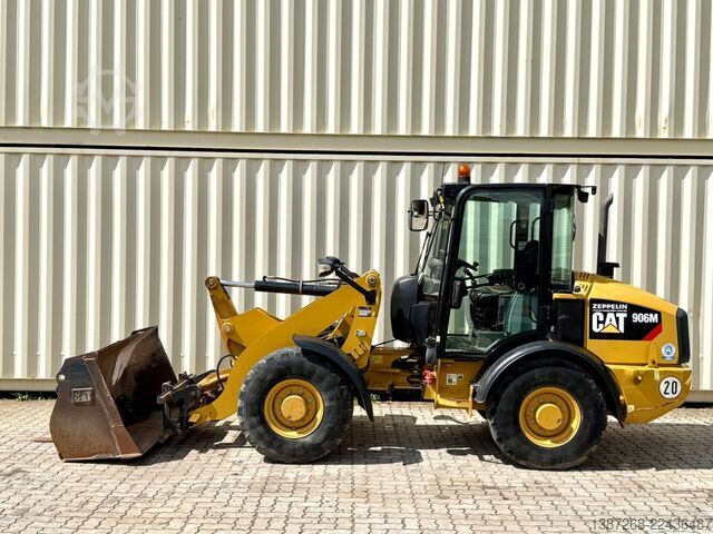 Wheel loader CATERPILLAR 906M / 2017 BJ / Schaufel + Gabel