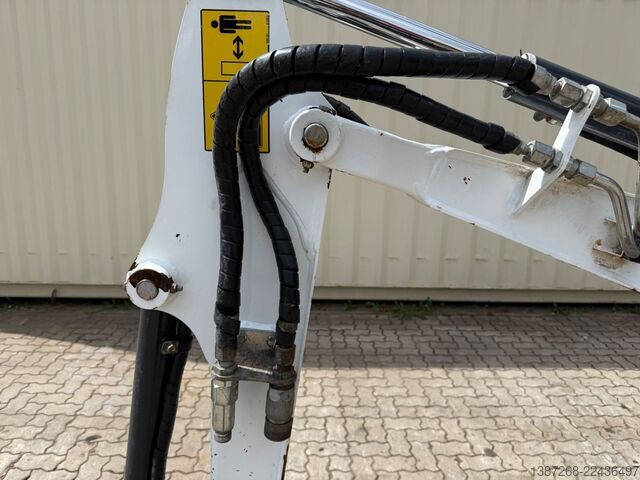 Mini excavator BOBCAT E17 / 2023 BJ / 4 x Löffel / 744 H