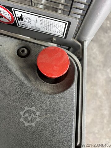 Pallet Stackers Still SXD20