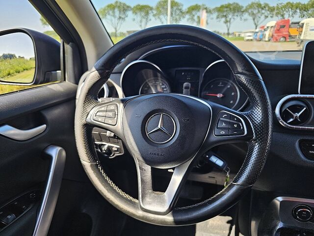 Pickup MERCEDES-BENZ X-KLASSE 250 POWER Navi 4x4