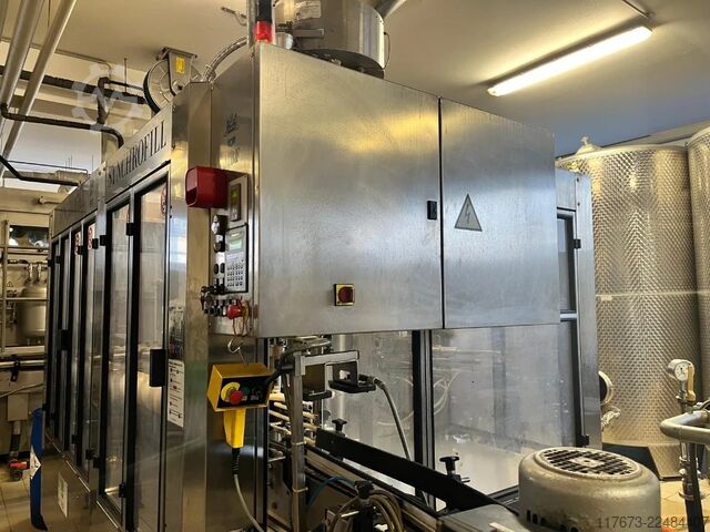 Used MBF Synchrofil LV filling machine 7000 BPH MBF LV 1200-35 / 240-4V