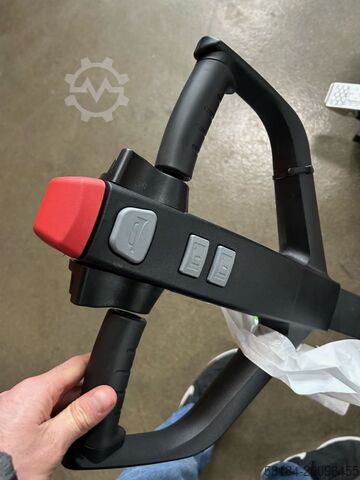 Electric Pallet Truck Cesab P013i