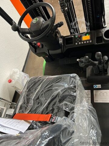 Electric 3-wheel forklift Cesab B215 II