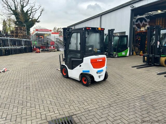 Electric 4-wheel forklift Bobcat B15NS