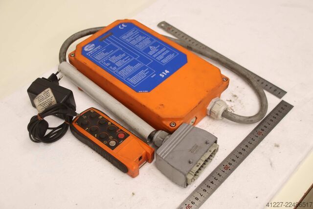 Radio remote control crane operation HBC radiomatic FSE 514