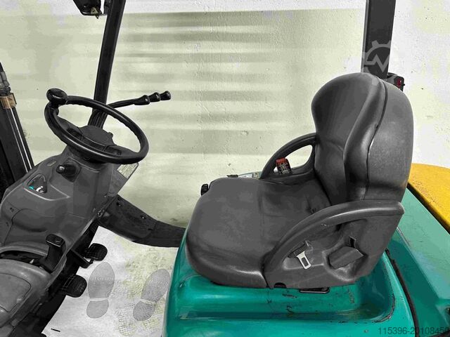 Diesel Forklift Komatsu FD25T - nur 3229 Stunden !!!