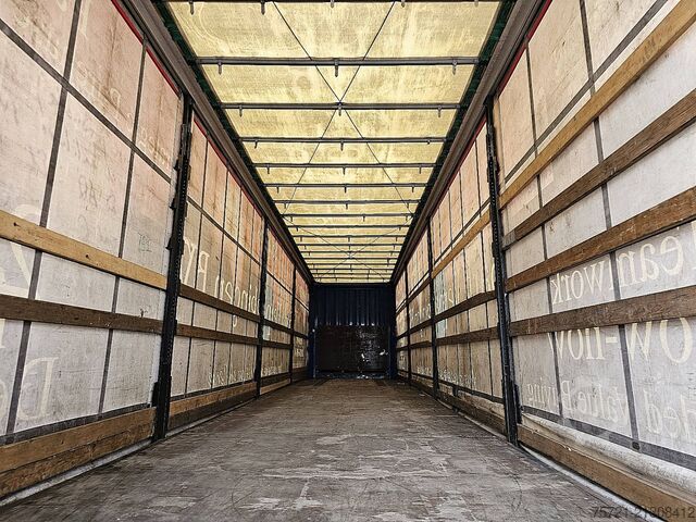 Sliding tarpaulins KRONE SD