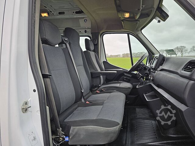High-roof van RENAULT MASTER 2.3 L3H2 Dubbele Cabine!