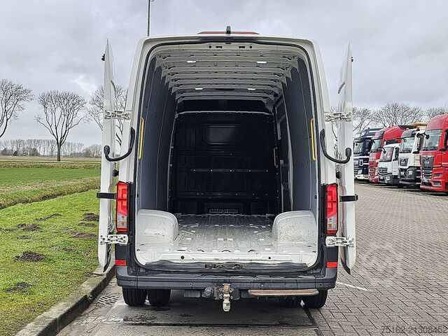 High-roof van VOLKSWAGEN CRAFTER 50 2.0 TDI 177 L4H3