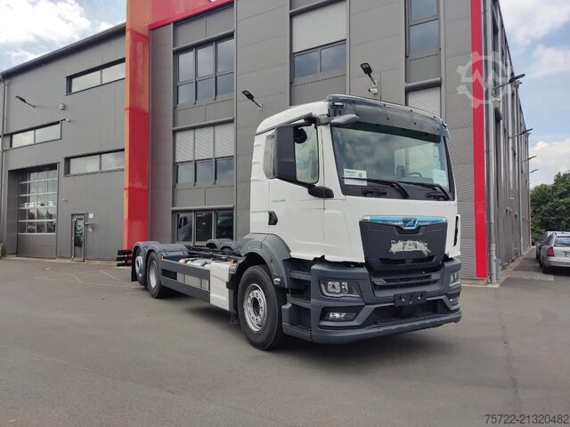 Fahrgestell mit Fahrerhaus MAN TGS 26.480 6x2-4 LL Fahrgestell