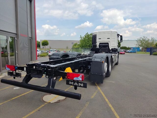 Fahrgestell mit Fahrerhaus MAN TGS 26.480 6x2-4 LL Fahrgestell