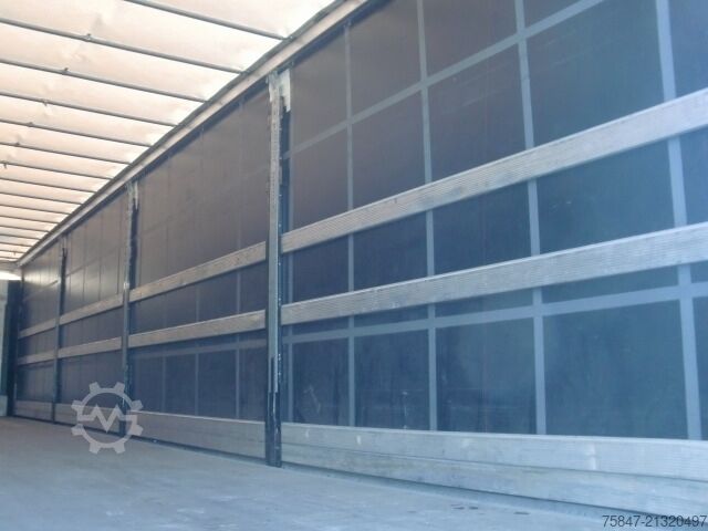 Auflieger mit Pritsche & Plane Schmitz Cargobull SCS 24/L Liftachse