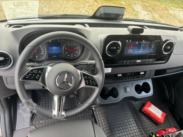 Van Mercedes-Benz Sprinter 319 CDI 4x4 Allrad 9-G Automatik L3H2