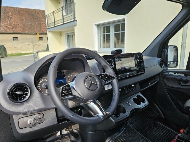 Van Mercedes-Benz Sprinter 319 CDI 4x4 Allrad 9-G Automatik L3H2