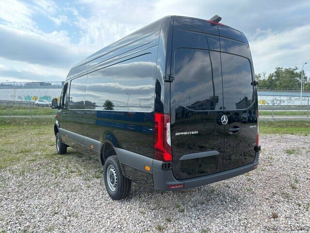 Van Mercedes-Benz Sprinter 319 CDI 4x4 Allrad 9-G Automatik L3H2