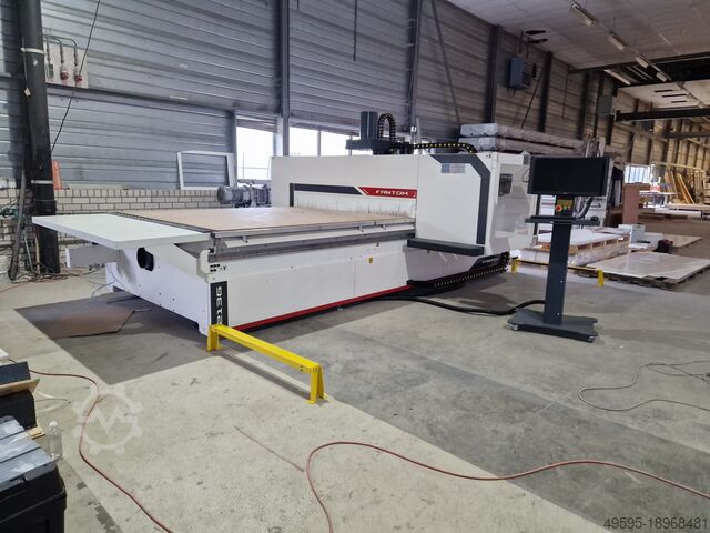 Machining center KRC Phantom 2136